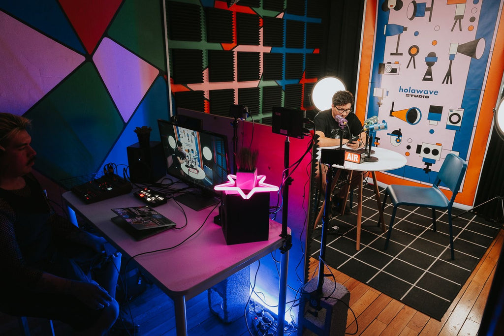 HolaWave Studio: Donde las Ideas se Transforman en Audio y Video